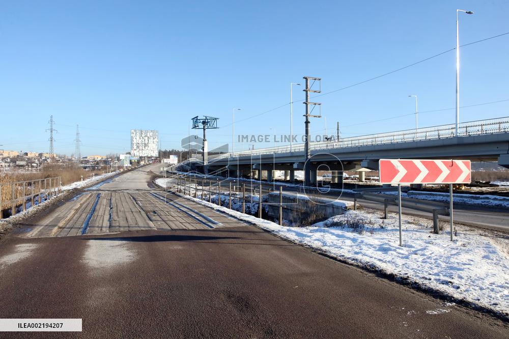 Traffic along Hostomel Bridge partially restored