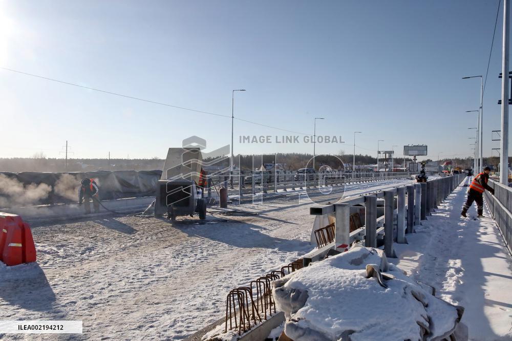 Traffic along Hostomel Bridge partially restored