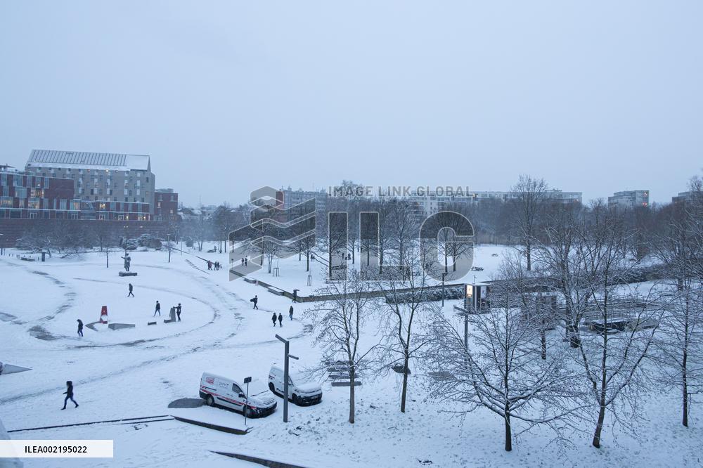 FRANCE-LILLE-SNOW