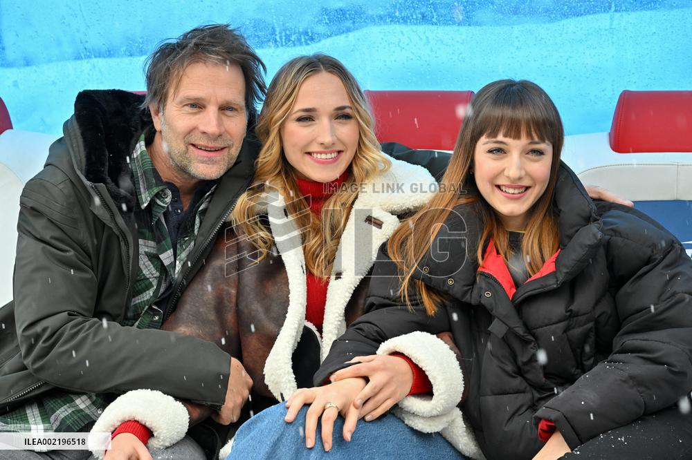 27th Alpe D Huez Festival Photocall Allez Ma Fille