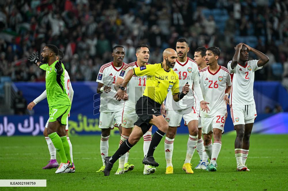 (SP)QATAR-DOHA-FOOTBALL-AFC ASIAN CUP-GROUP C-PALESTINE VS UNITED ARAB EMIRATES
