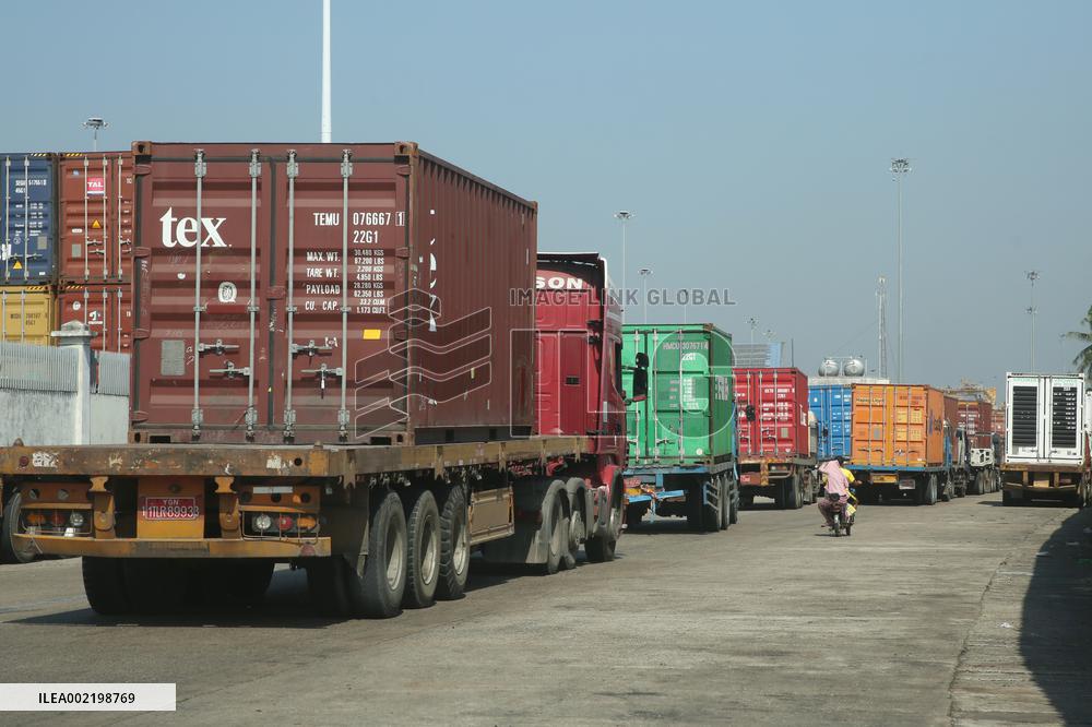 MYANMAR-YANGON-PORT-EXPORT