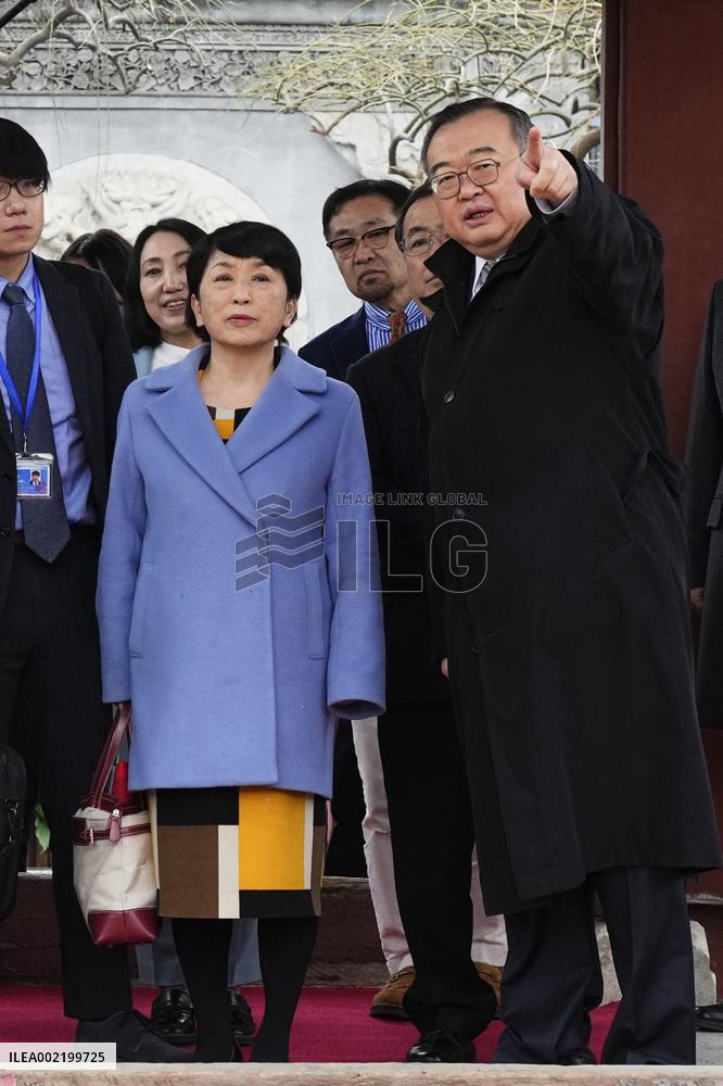 Japan's Social Democratic Party leader in China