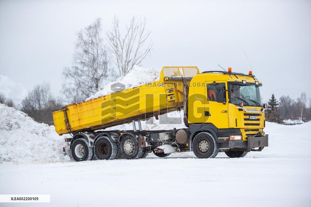Road maintenance in the winter