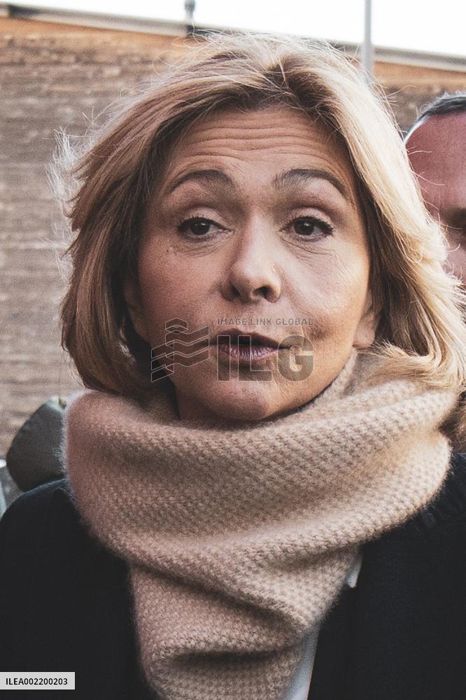 Macron And Dati Visit The Ateliers Medicis - Clichy-sous-Bois