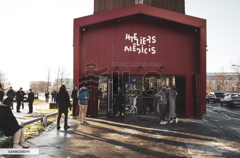 Macron And Dati Visit The Ateliers Medicis - Clichy-sous-Bois