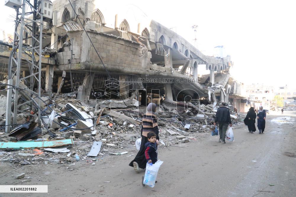 MIDEAST-GAZA-JABALIA REFUGEE CAMP-ISRAEL-HAMAS CONFLICT-AFTERMATH