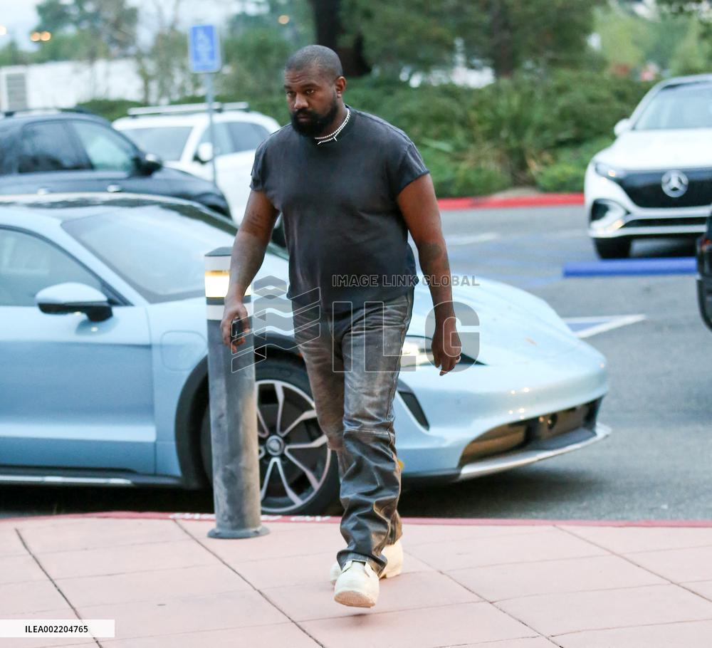Kim Kardashian And Kayne West Attending Saint's Basketball Practice - Los Angeles