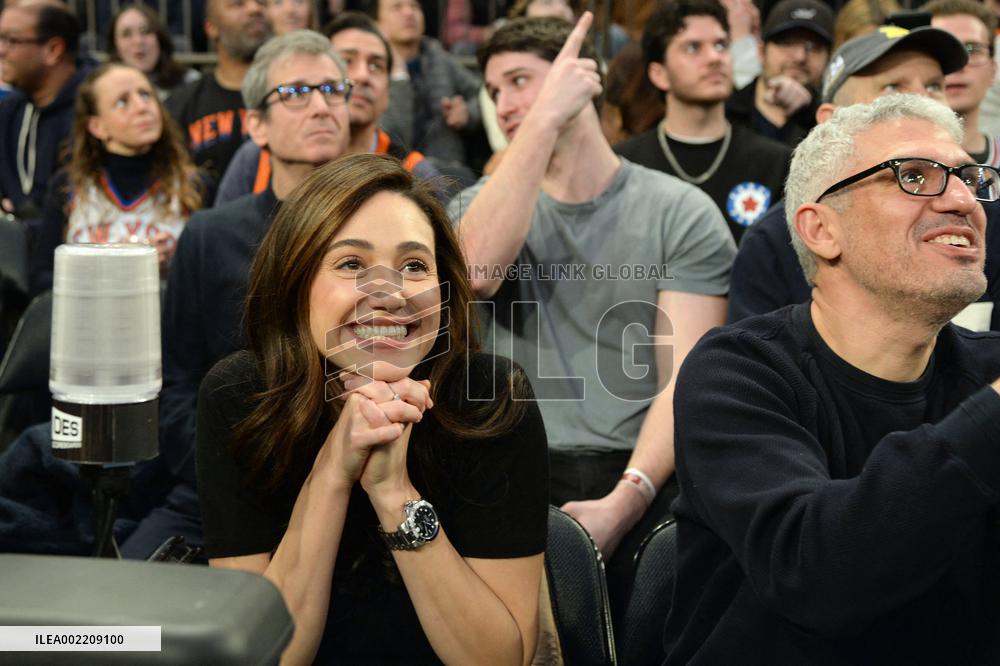 Celebs At Knicks Game - NY