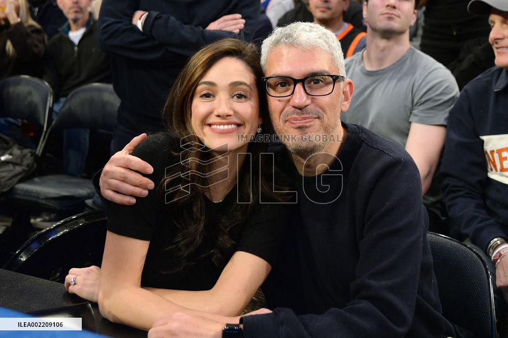 Celebs At Knicks Game - NY