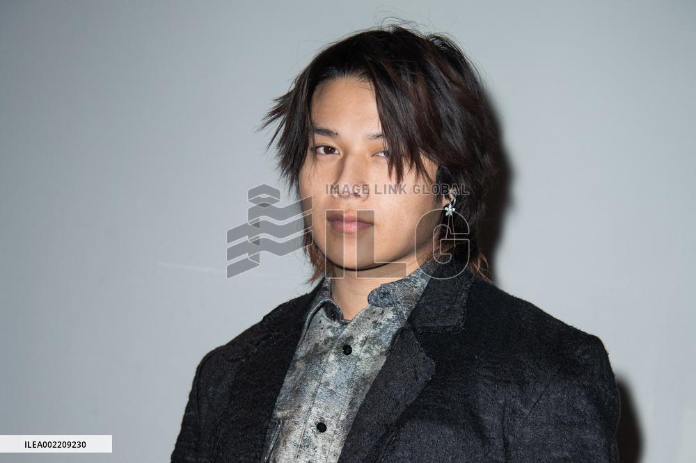 PFW Taak Front Row