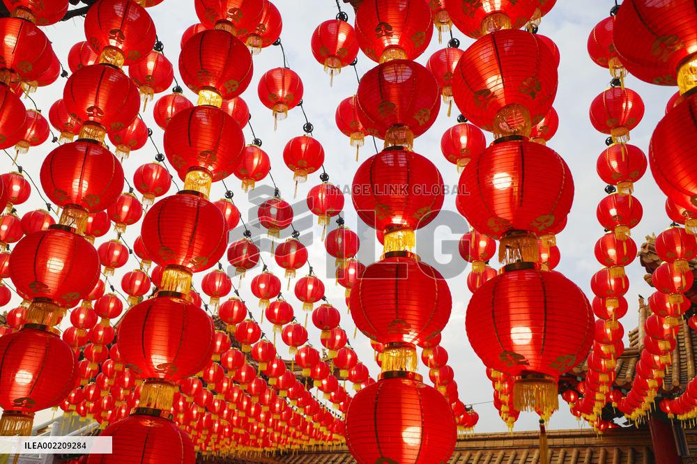 MALAYSIA-KUALA LUMPUR-SPRING FESTIVAL-PREPARATION