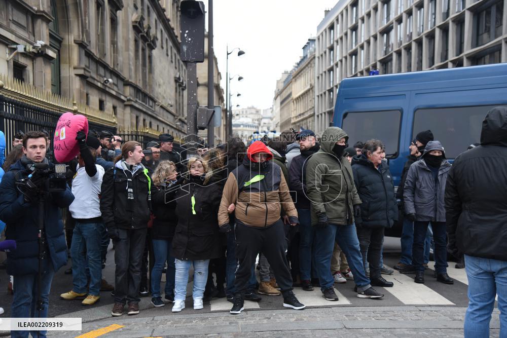 Fabien Roussel at the protest against the immigration law - Paris