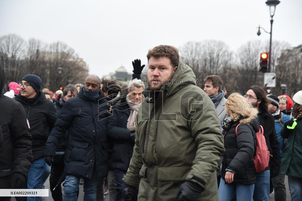 Fabien Roussel at the protest against the immigration law - Paris