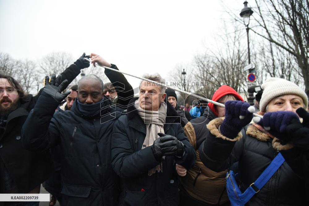 Fabien Roussel at the protest against the immigration law - Paris
