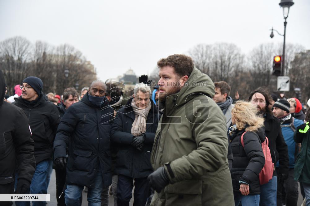 Fabien Roussel at the protest against the immigration law - Paris