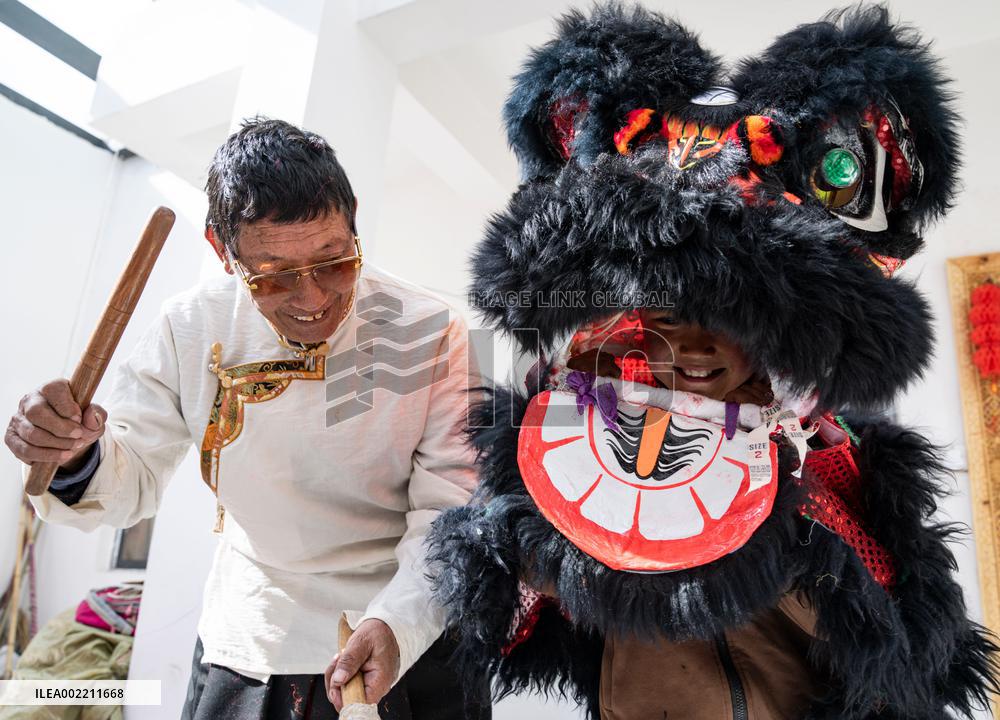 XINHUA PHOTOS OF THE DAY