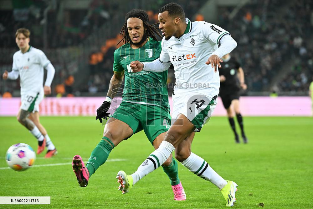 (SP)GERMANY-MOENCHENGLADBACH-FOOTBALL-BUNDESLIGA-MOENCHENGLADBACH VS AUGSBURG