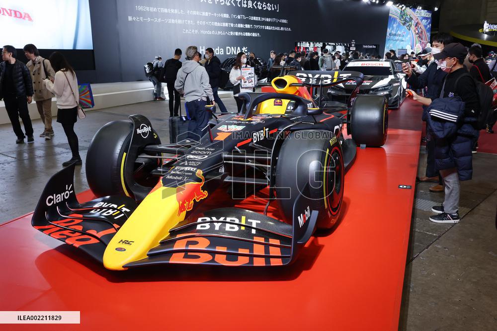 Honda F1 car "RB19
