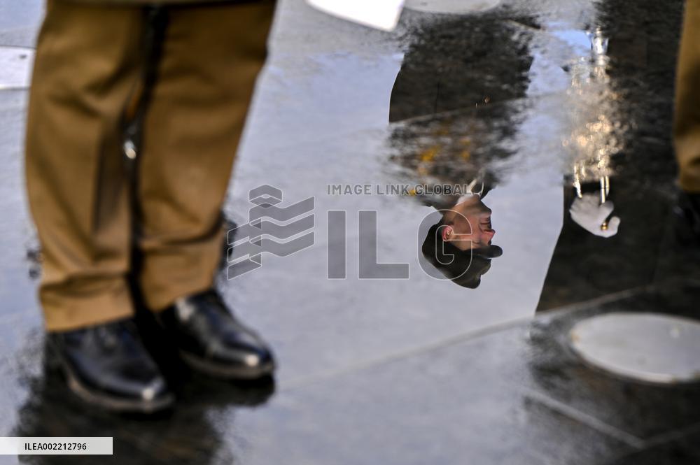 Longest flag signed by military in Lviv