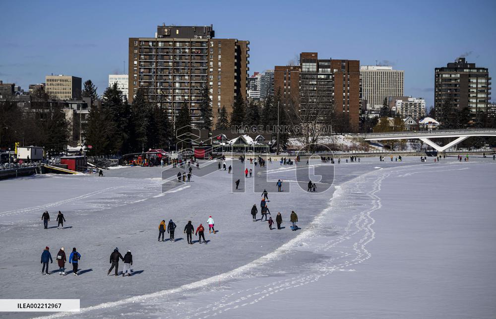 World's Largest Natural Ice Rink Reopens - Ottawa