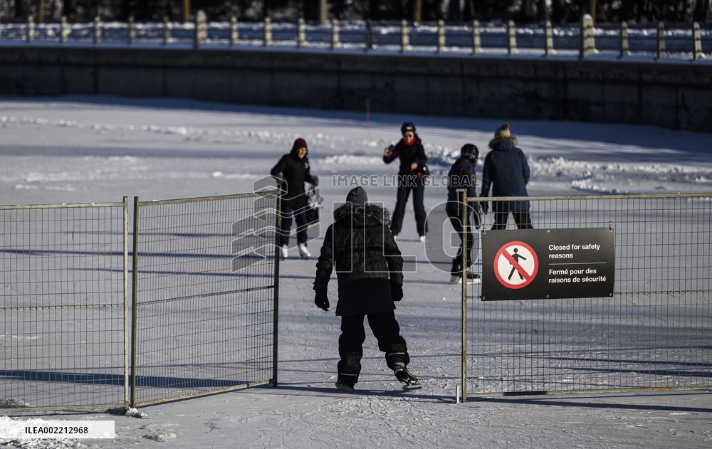 World's Largest Natural Ice Rink Reopens - Ottawa