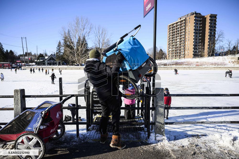 World's Largest Natural Ice Rink Reopens - Ottawa