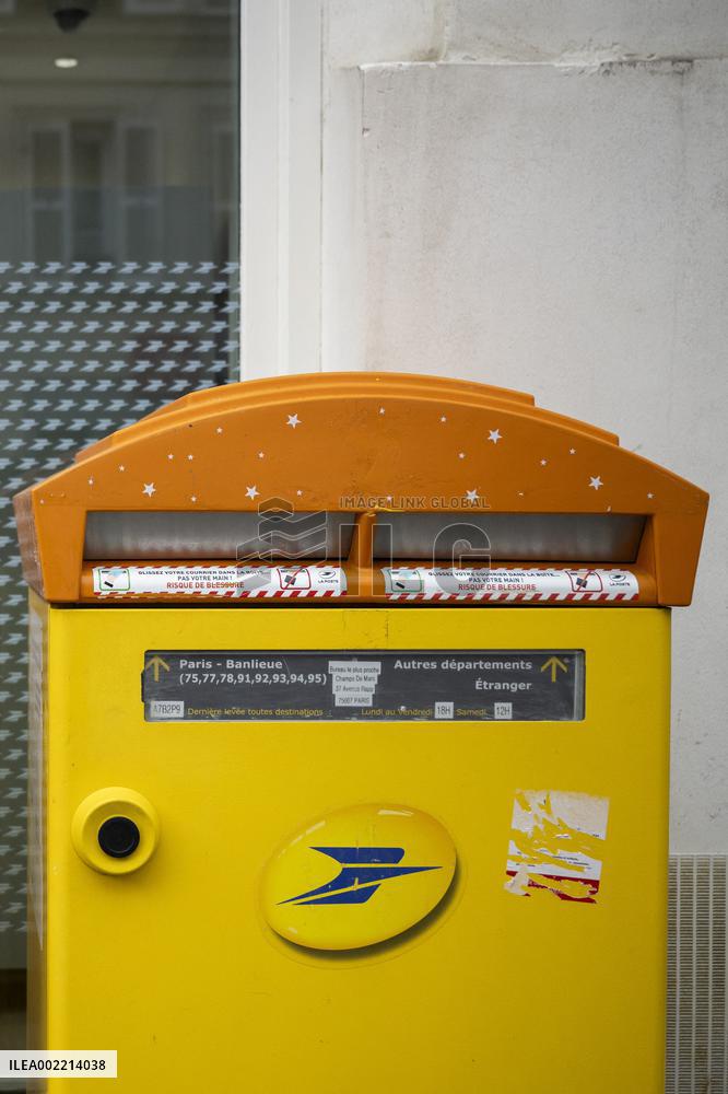 La Poste illustration - Paris