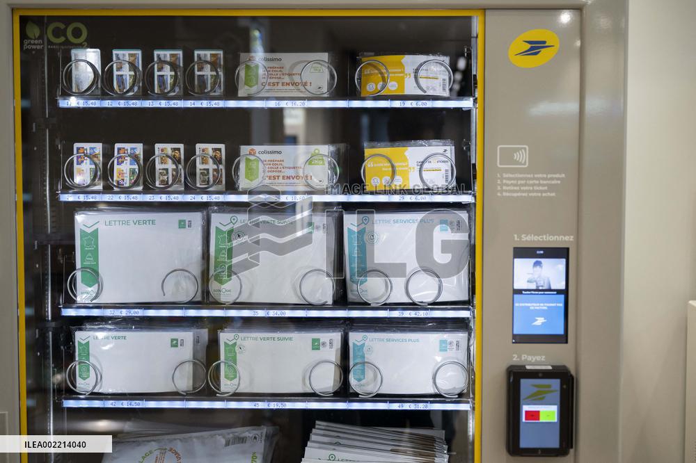 La Poste illustration - Paris