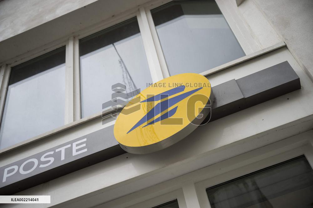 La Poste illustration - Paris