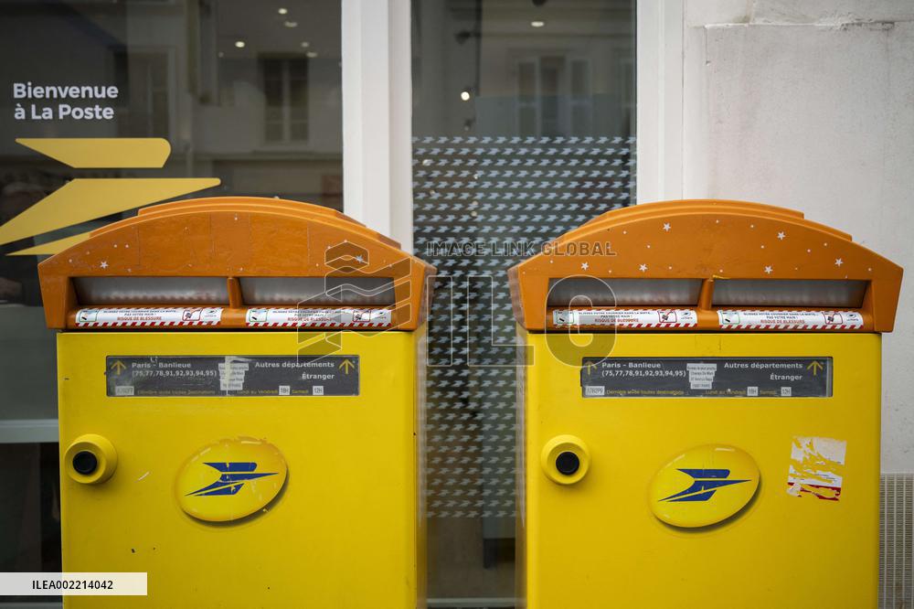 La Poste illustration - Paris