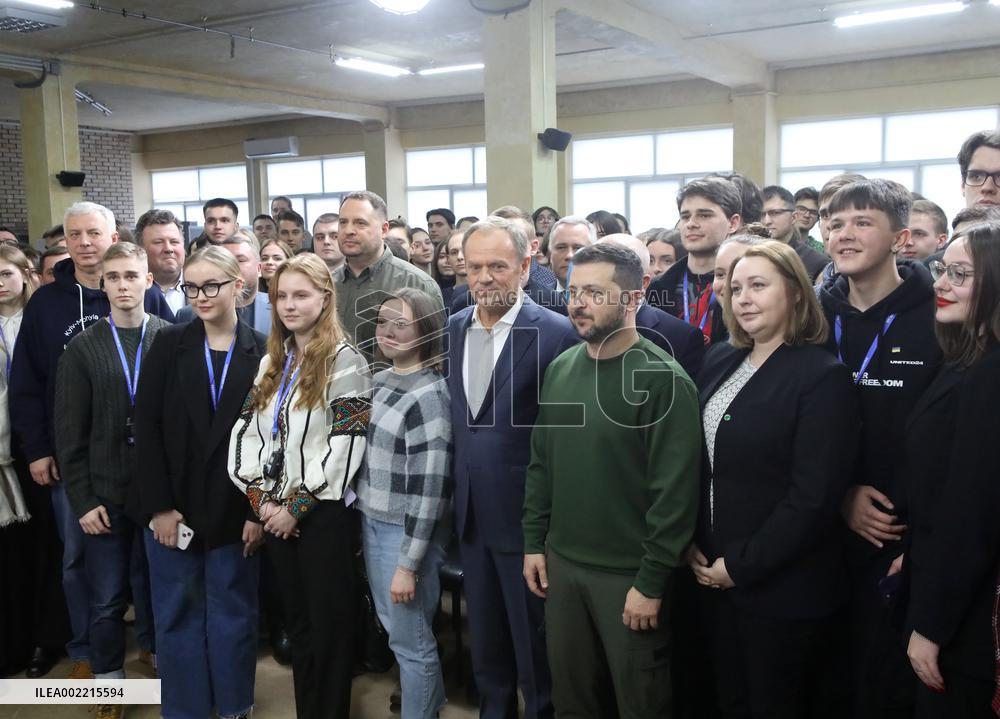 Volodymyr Zelenskyy and Donald Tusk meet with students in Kyiv
