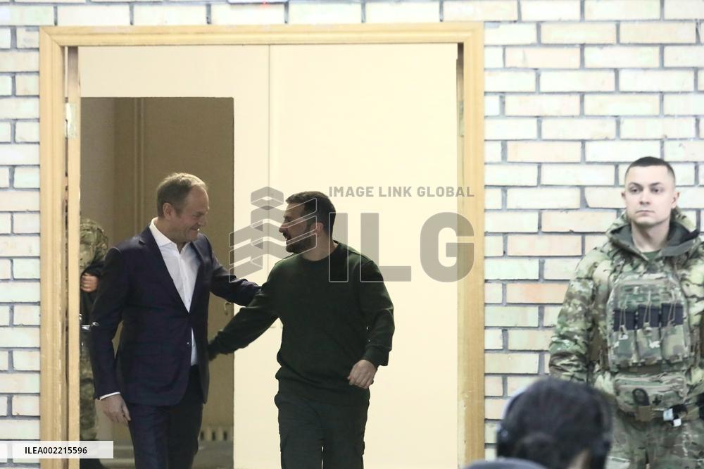 Volodymyr Zelenskyy and Donald Tusk meet with students in Kyiv