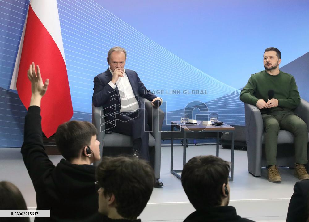 Volodymyr Zelenskyy and Donald Tusk meet with students in Kyiv