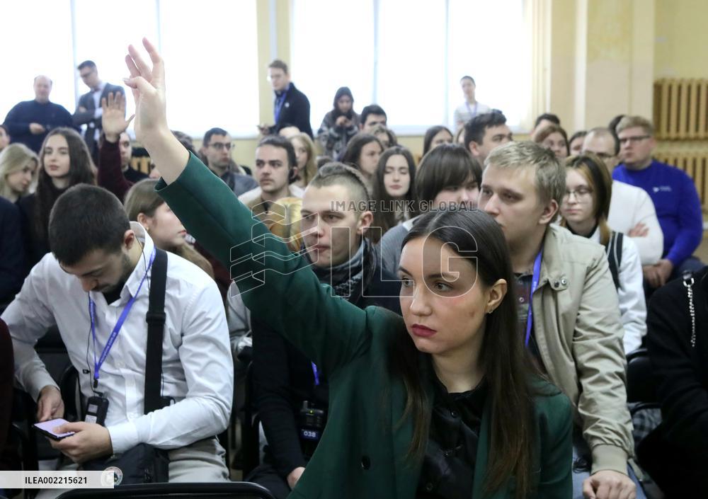 Volodymyr Zelenskyy and Donald Tusk meet with students in Kyiv