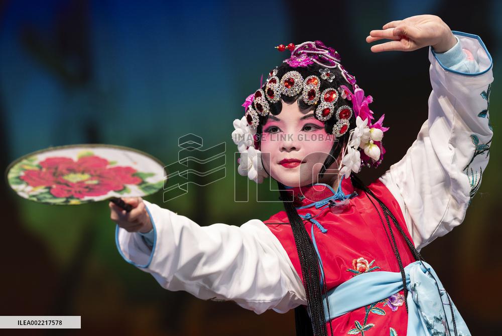 XINHUA PHOTOS OF THE DAY