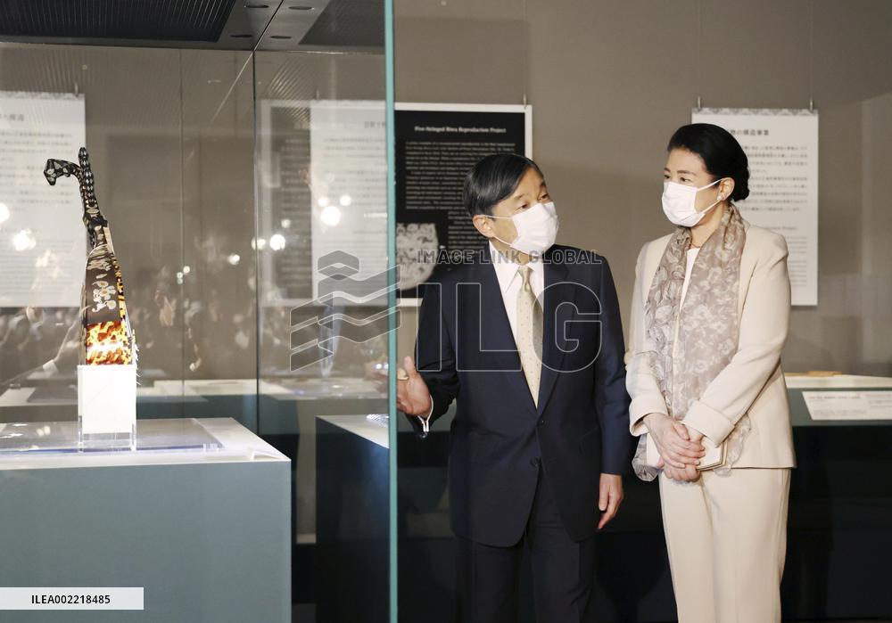 Japan's emperor, empress visit exhibition