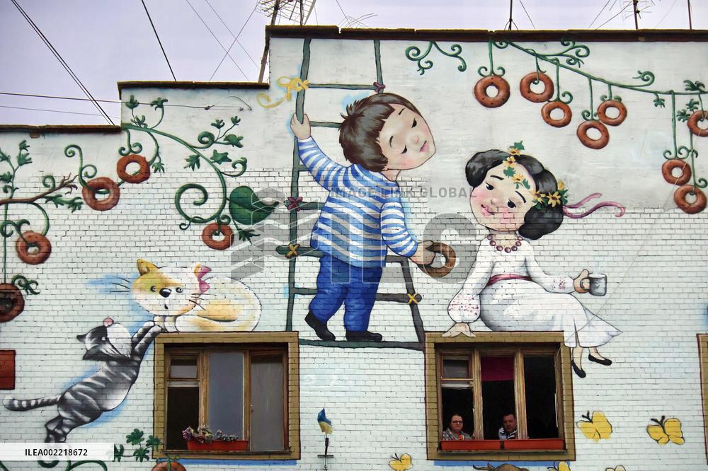 Aftermath of morning rocket attack on Kyiv