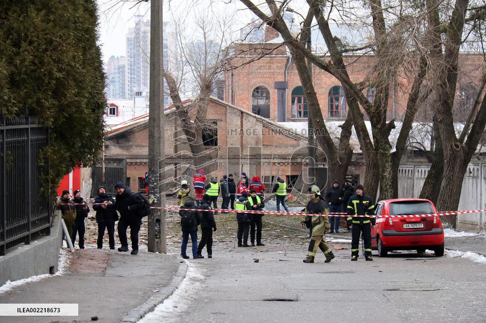 Aftermath of morning rocket attack on Kyiv