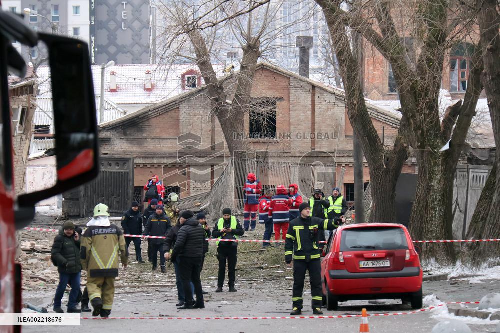 Aftermath of morning rocket attack on Kyiv