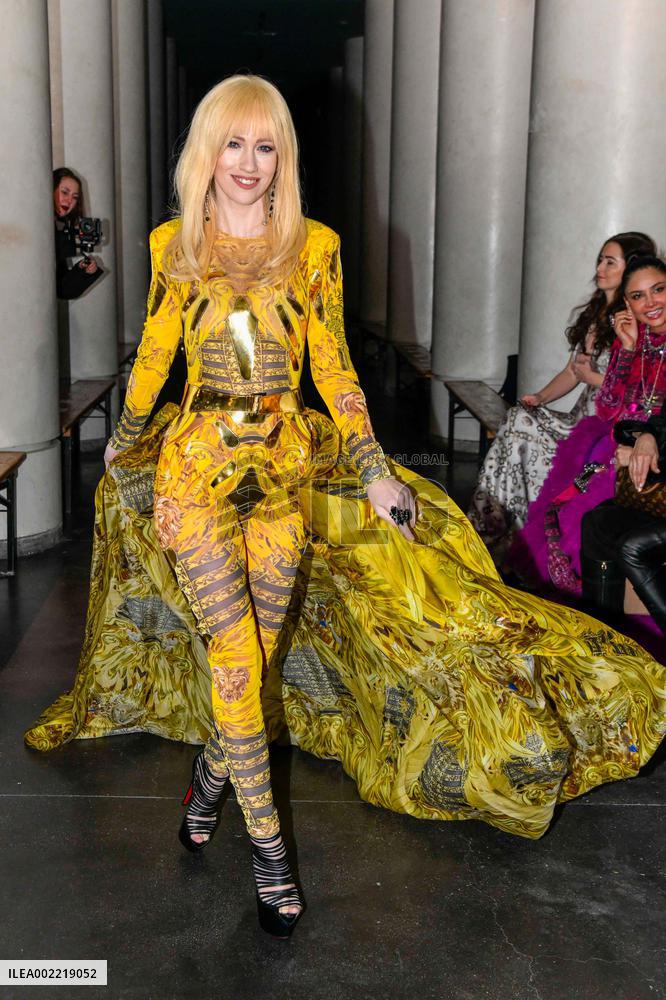 PFW - On Aura Tout Vu Front Row