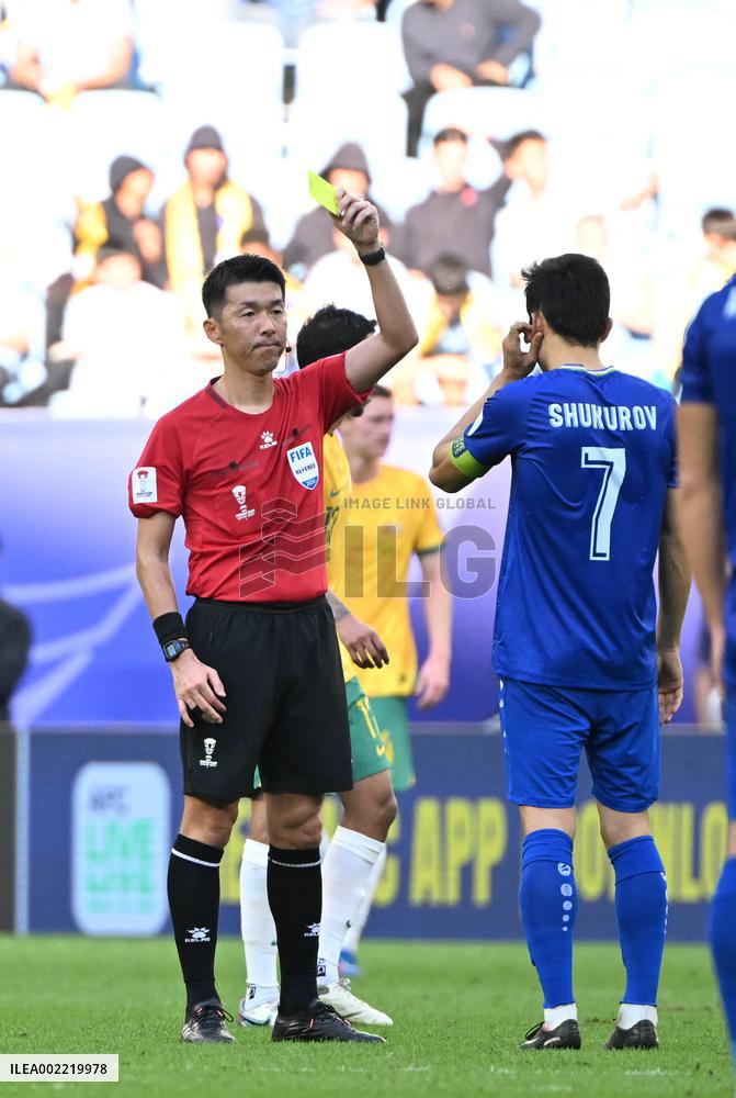 (SP)QATAR-DOHA-FOOTBALL-AFC ASIAN CUP-GROUP B-UZBEKISTAN VS AUSTRALIA