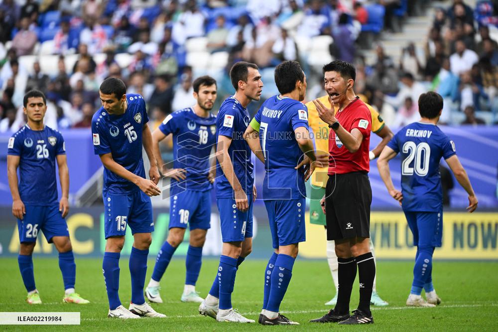 (SP)QATAR-DOHA-FOOTBALL-AFC ASIAN CUP-GROUP B-UZBEKISTAN VS AUSTRALIA