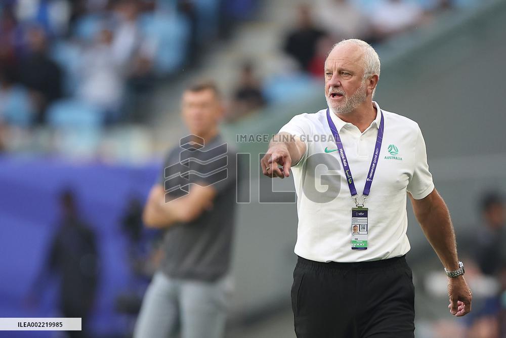 (SP)QATAR-DOHA-FOOTBALL-AFC ASIAN CUP-GROUP B-UZBEKISTAN VS AUSTRALIA