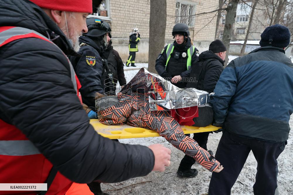 Russian troops shell Kharkiv