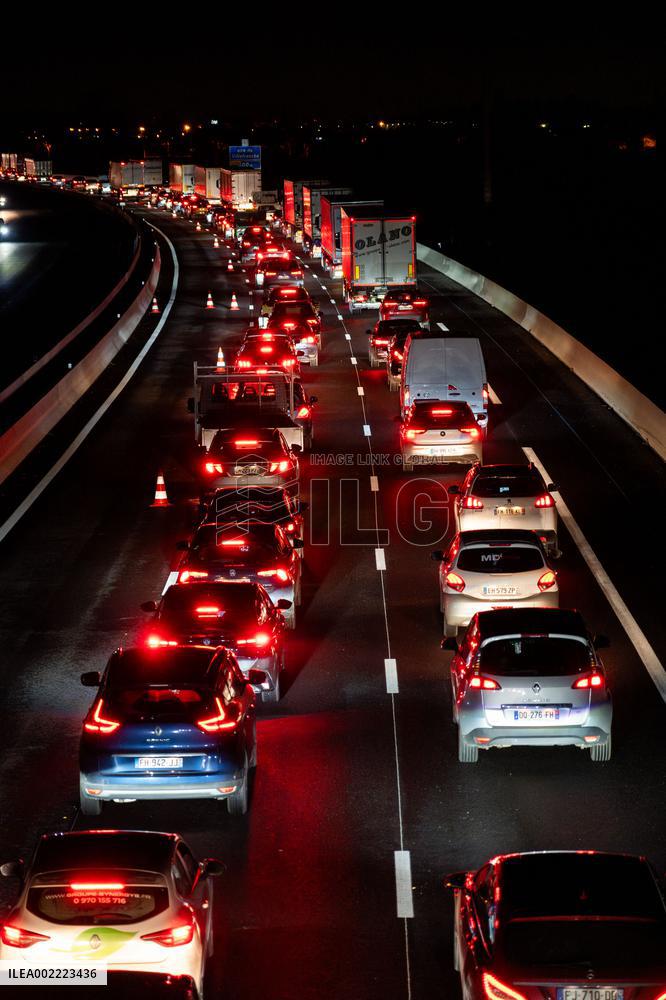 Farmers Block A61 Motorway - South Of Toulouse