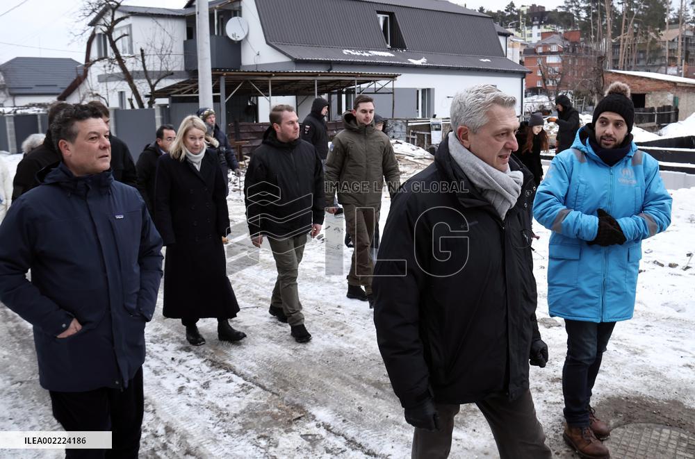 Filippo Grandi visits Irpin