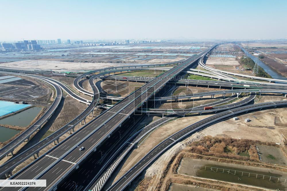 Hangzhou-Shaoxing-Ningbo Expressway Open
