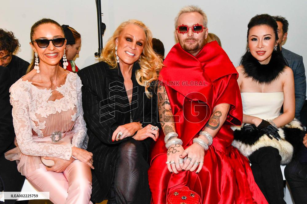 PFW - Alexis Mabille Front Row