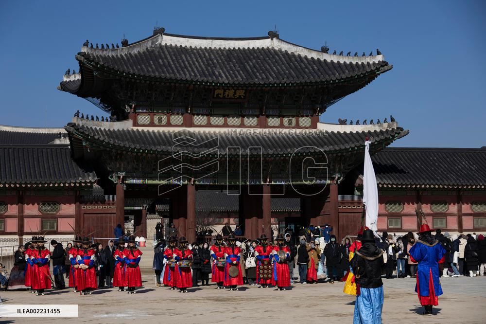 SOUTH KOREA-SEOUL-GYEONGBOKGUNG PALACE-CEREMONY REENACTMENT